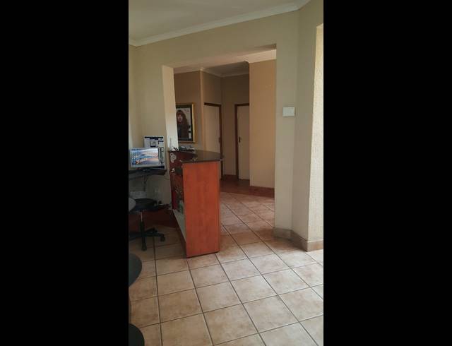 M² BUILDING FOR SALE IN VANDERBIJLPARK SE 3